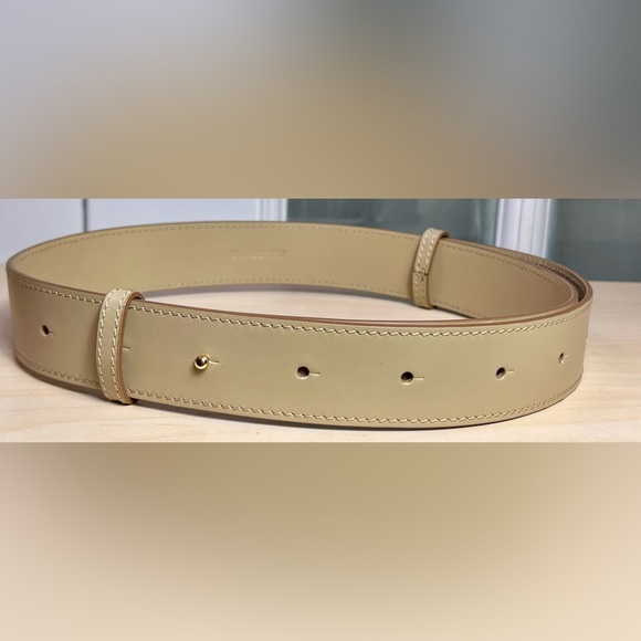 BURBERRY Leather Adjustable Belt - Picture 1 of 4